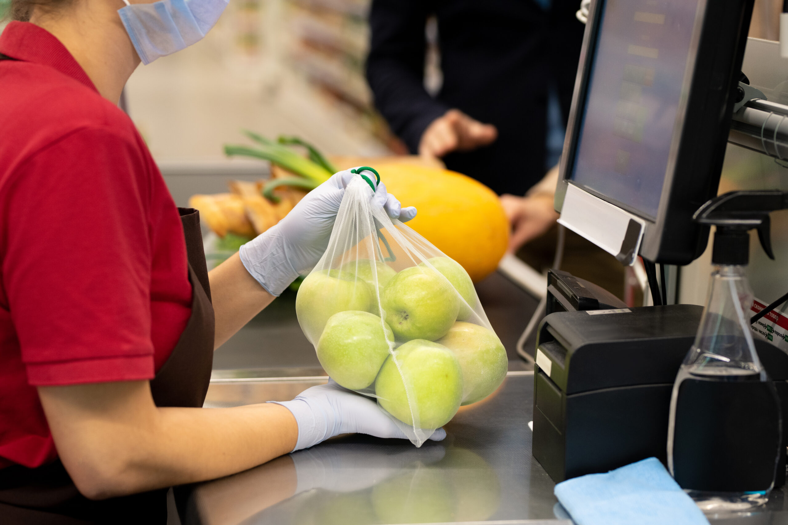 Como evitar prejuízos na precificação de produtos sazonais no varejo
